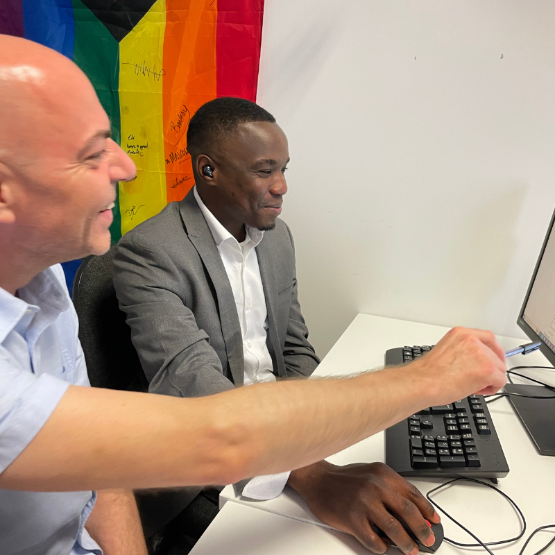 A Work and Health - Pioneer adviser talking to a participant